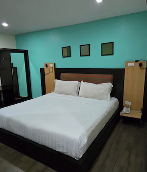 RESIDENCY HOTEL BANGKOK 3*