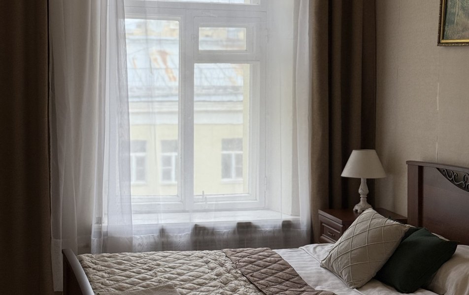 Ветка на Большой Московской 3*