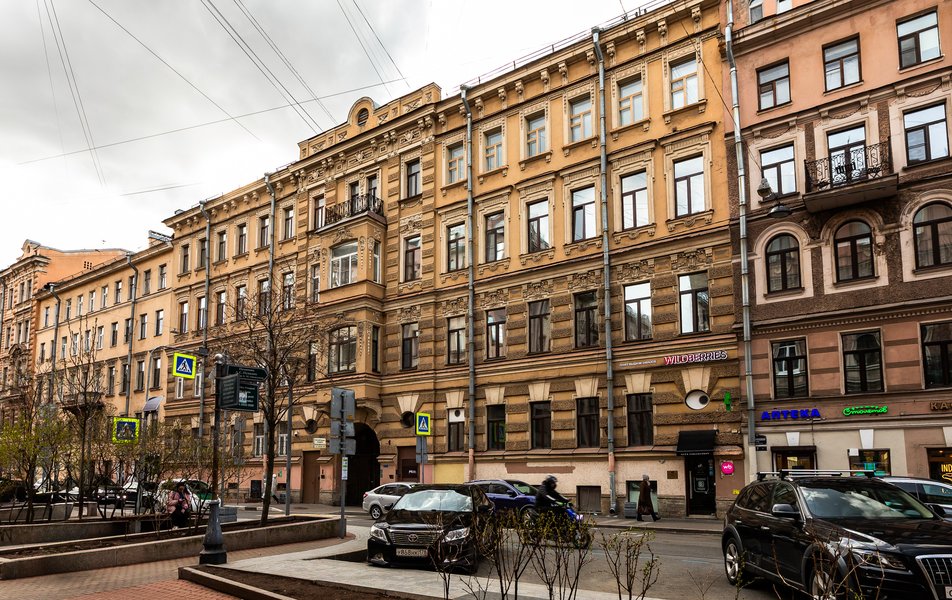Ветка на Большой Московской 3*