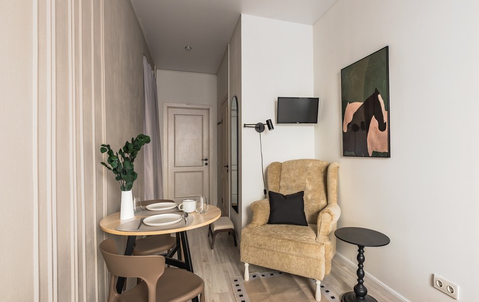 Ветка на Большой Московской 3*