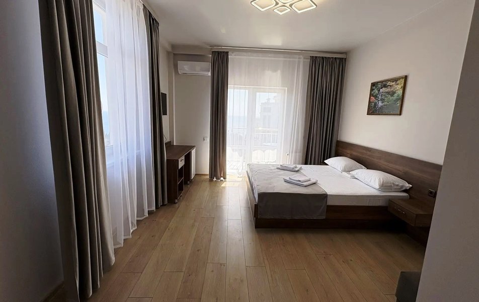 Ялос-Юг 4*