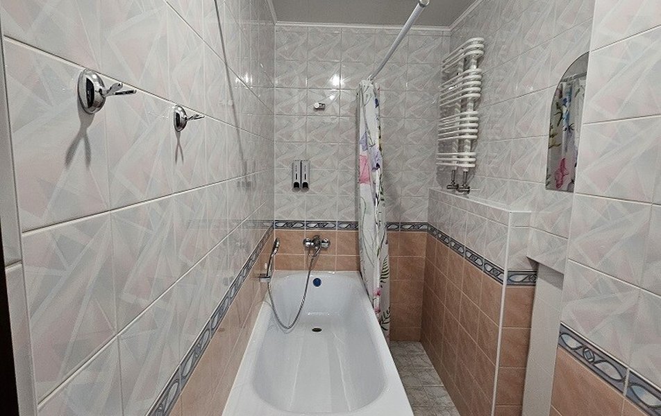 Миниотелик 3*