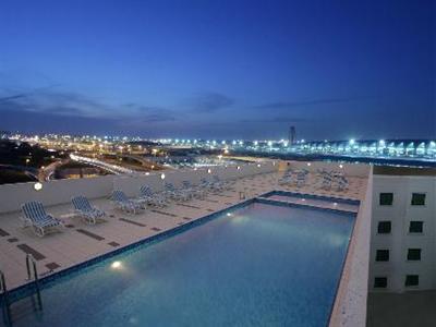 Premier Inn Dubai International Airport 3*