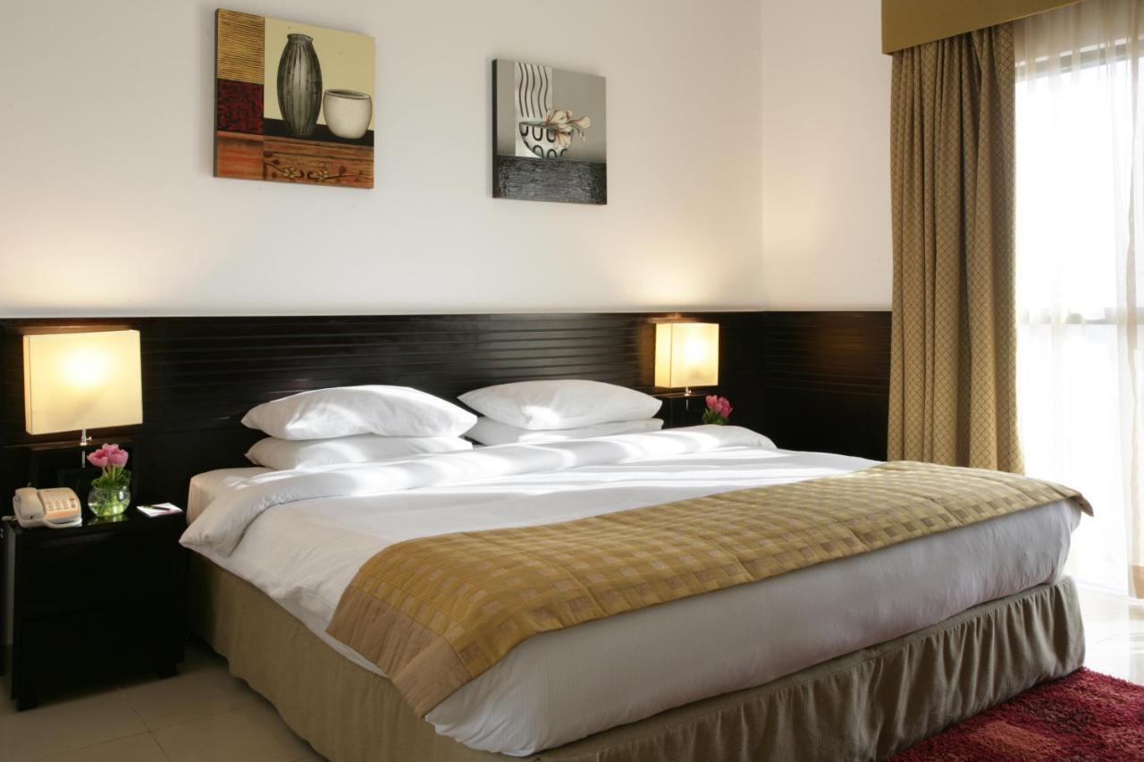 Ramada Hotel & Suites Ajman 4*