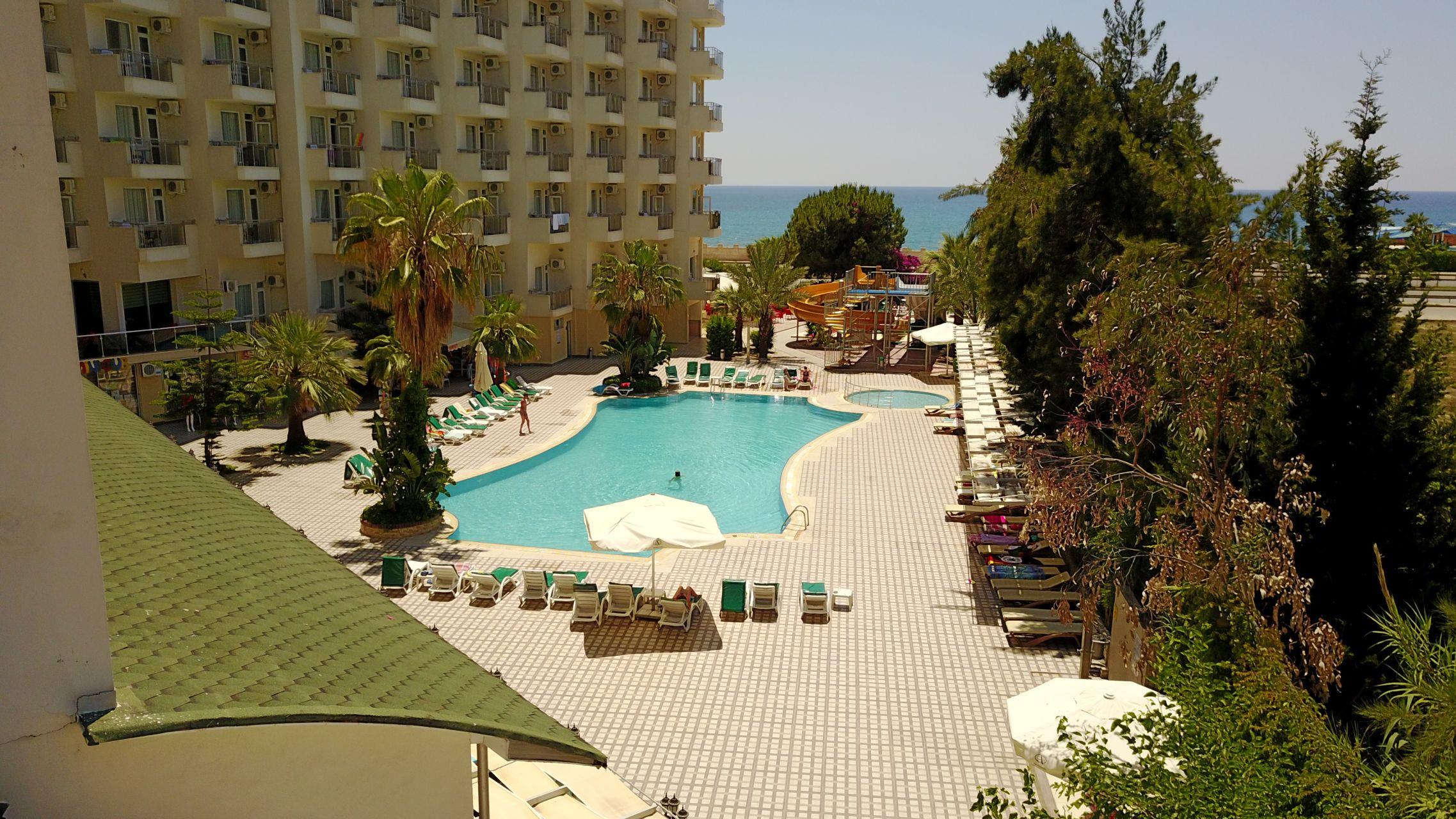Asrin Beach Hotel 4*