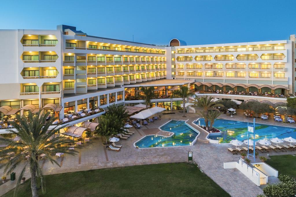 Constantinou Bros - Athena Royal Beach Hotel 4*
