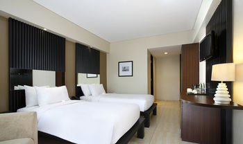 Santika Beach 4*