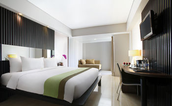 Santika Beach 4*