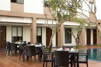 Santika Beach 4*