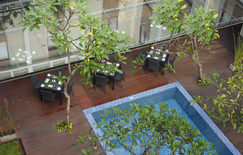 Santika Beach 4*