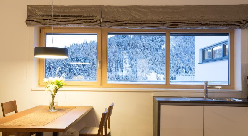 Schneeweiss Lifestyle Apartments Living 4*