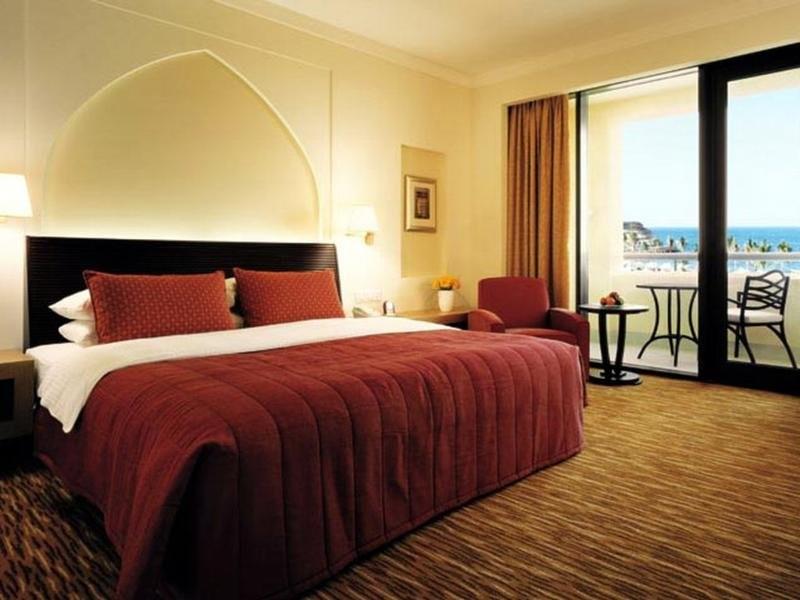Туры в Shangri-La Al Husn Resort & Spa