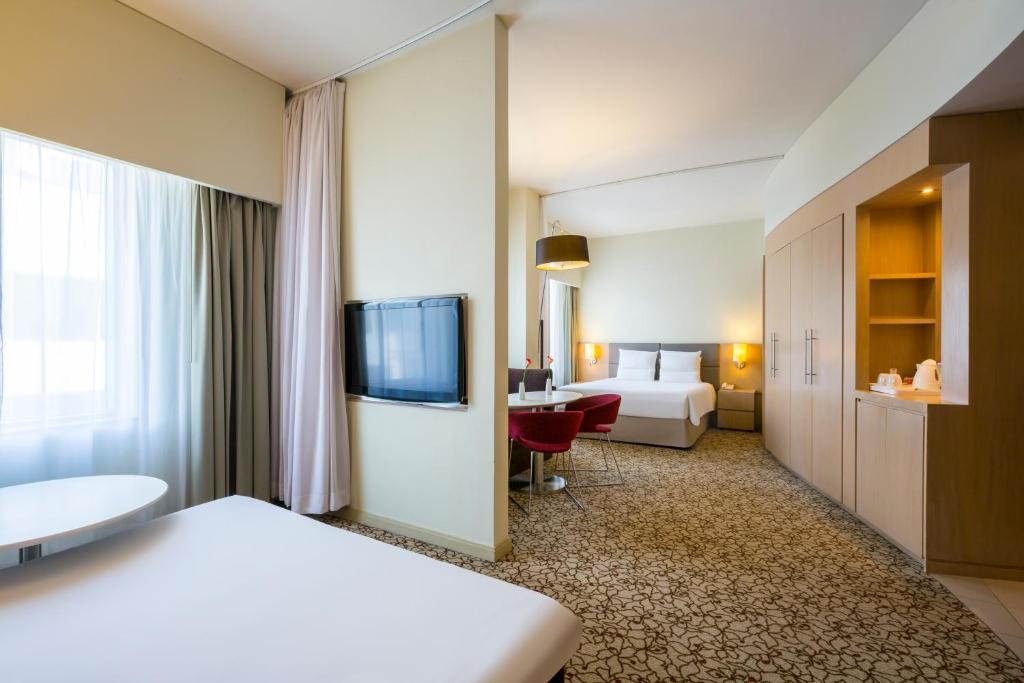 Suite Novotel Mall Of The Emirates 3*