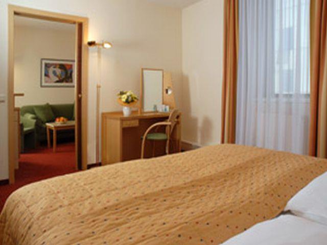 Austria Trend Hotel Salzburg West 4*