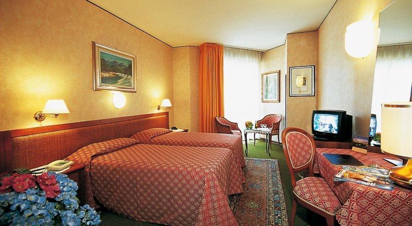 Hotel Petrarca Terme 3*