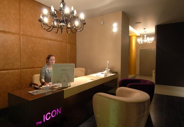 The Icon Hotel & Lounge