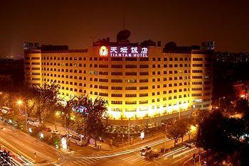 Tiantan Hotel 4*