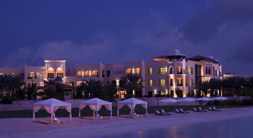 Traders Hotel Qaryat Al Beri 4*