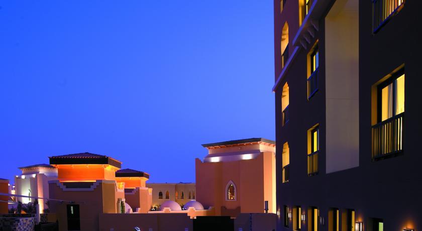 Traders Hotel Qaryat Al Beri 4*