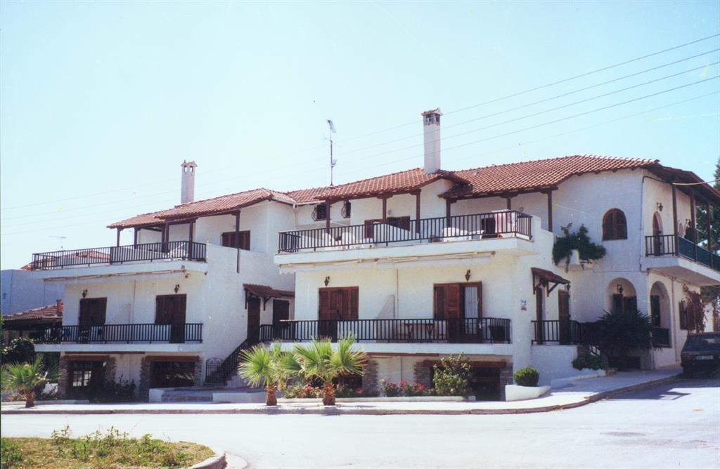 Tzogalis Apartments 0*