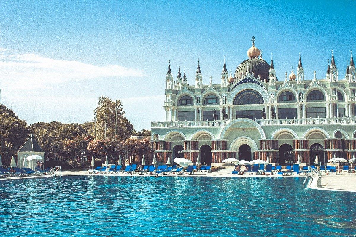 Venezia Palace Deluxe Resort Hotel 5*