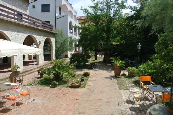 Villa Furia 3*