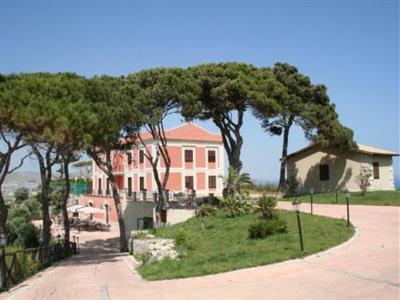 Villa Giuliana 3*