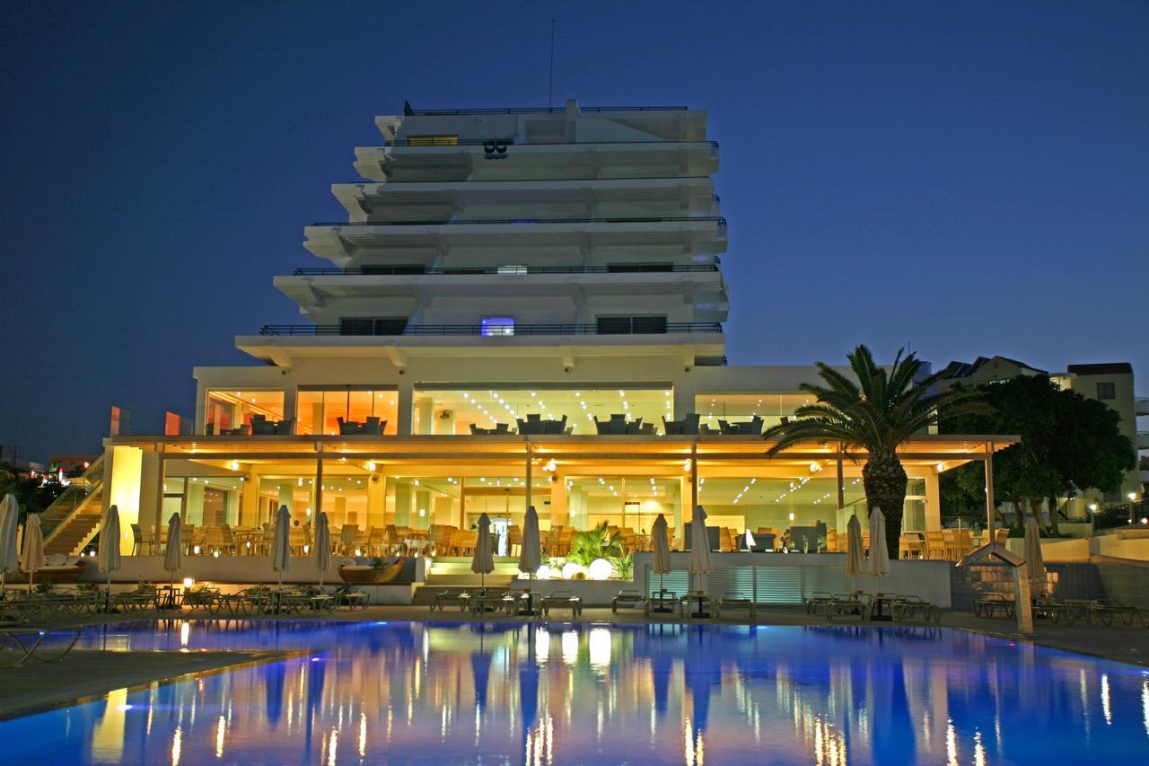 Vrissiana Beach Hotel 4*