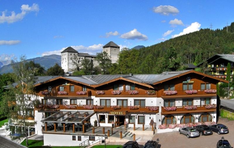 Hotel Zur Burg 4*