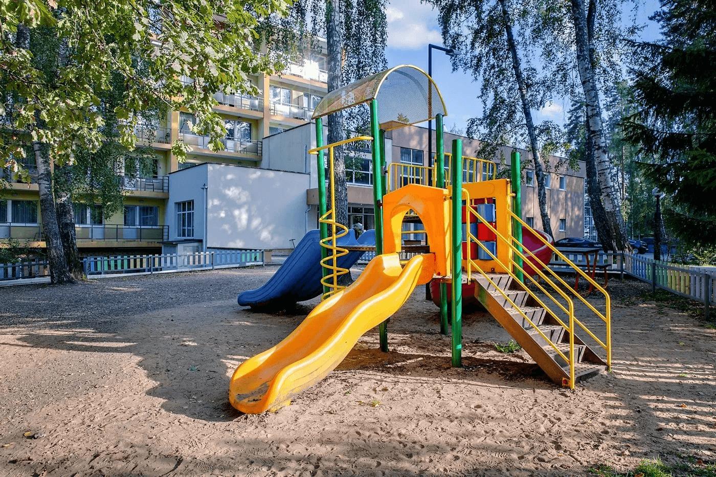Летние детские площадки в Санкт-Петербурге