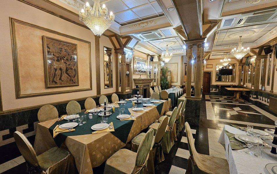 Клеопатра 4*