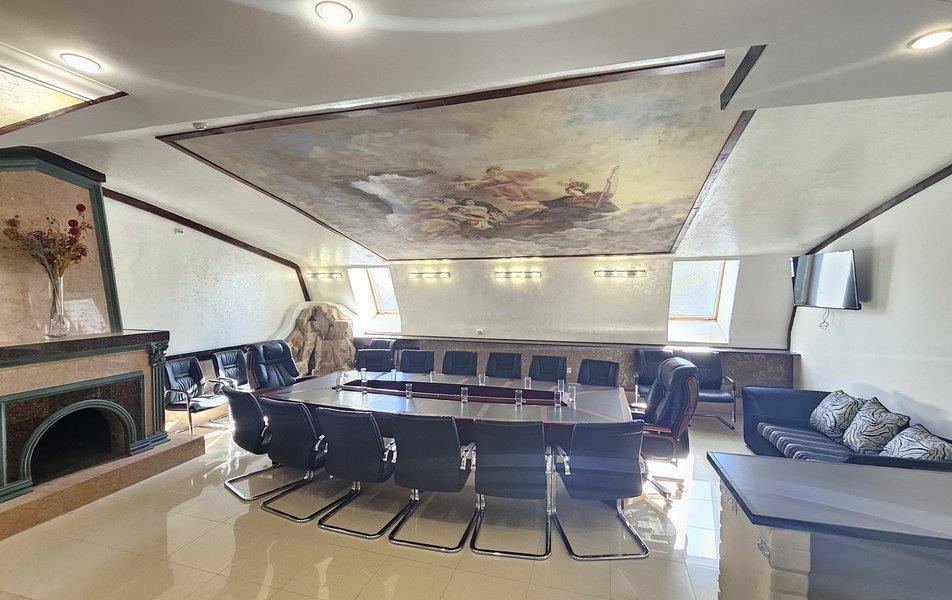 Клеопатра 4*