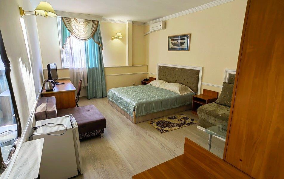 Клеопатра 4*