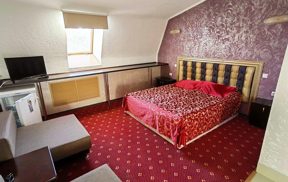 Клеопатра 4*