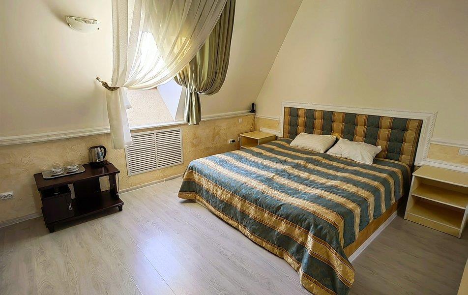 Клеопатра 4*