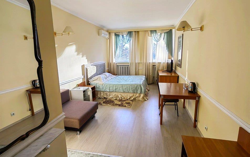 Клеопатра 4*