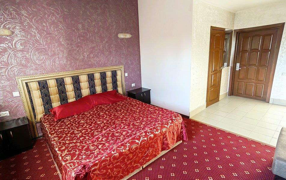 Клеопатра 4*