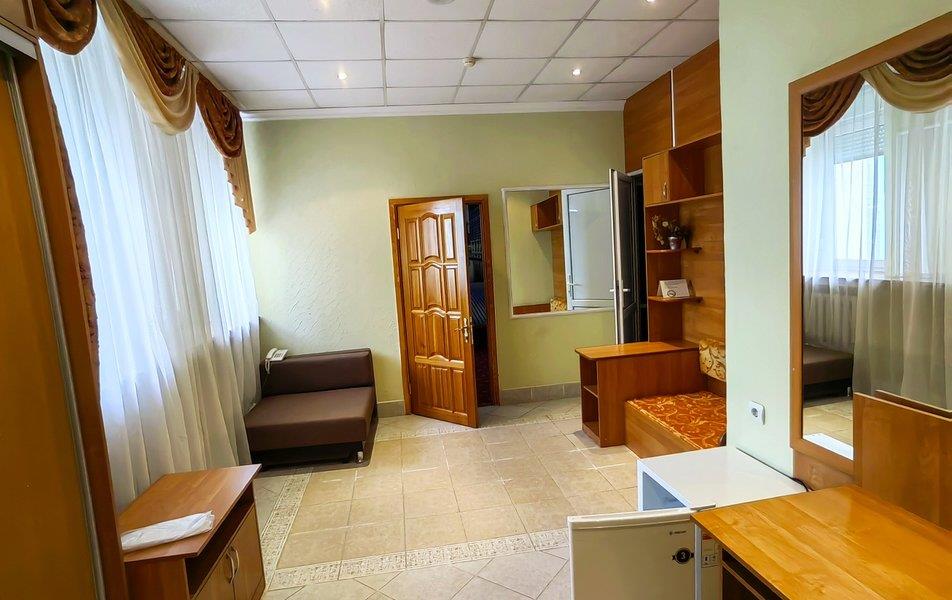 Клеопатра 4*