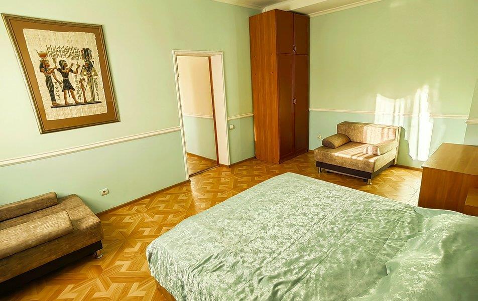 Клеопатра 4*