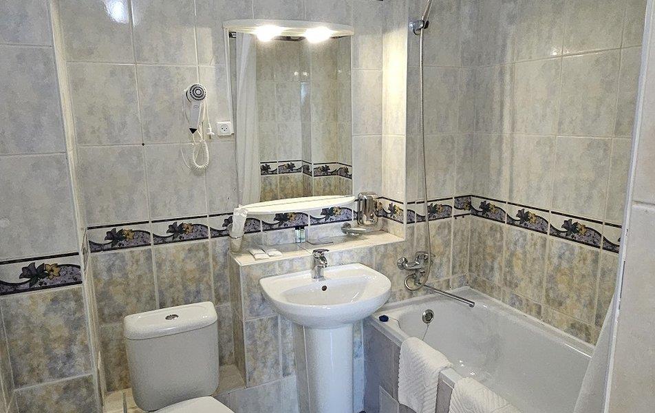 Клеопатра 4*