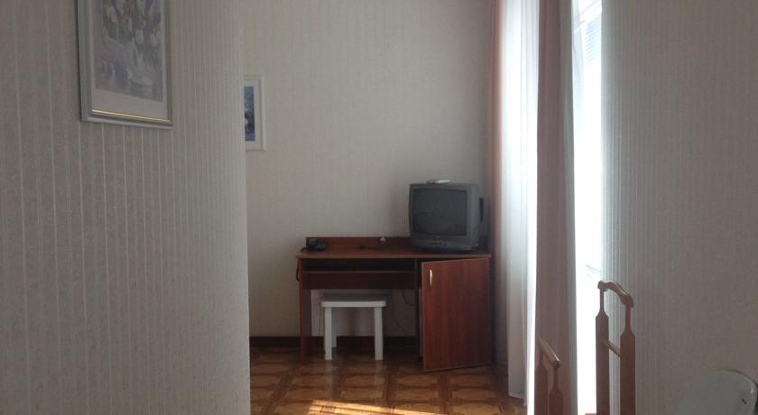 Отель Крымский 3*