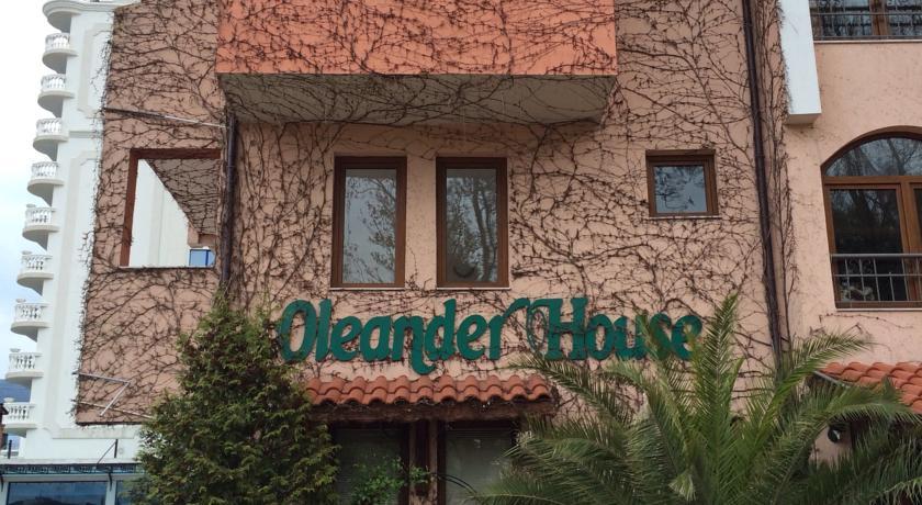 Туры в Oleander House