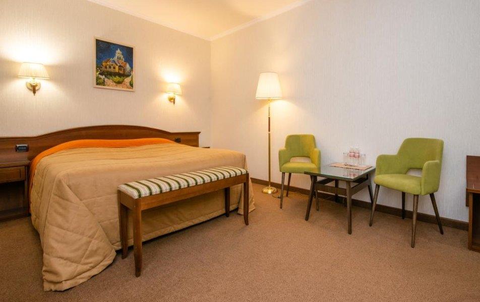 Парк - Отель Грааль 4*