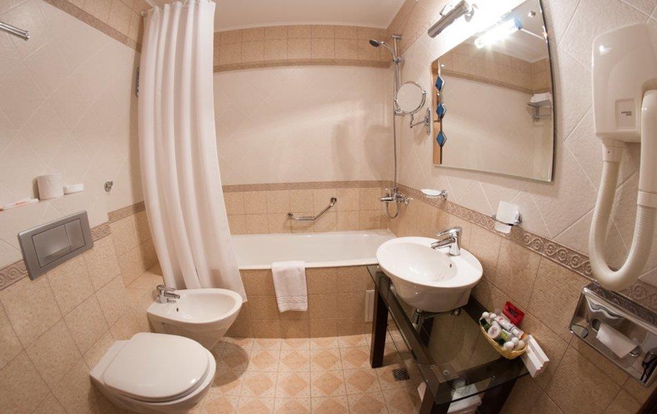 Парк - Отель Грааль 4*