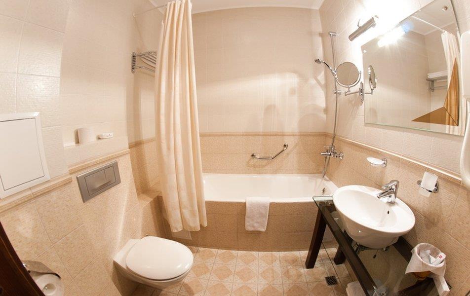 Парк - Отель Грааль 4*