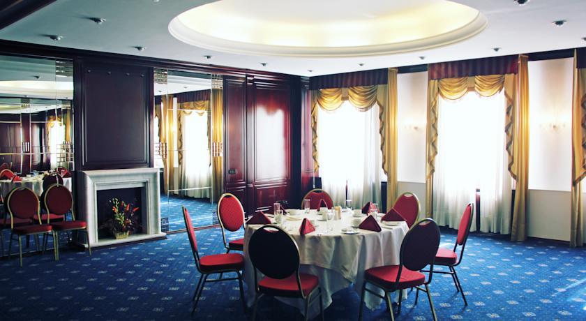 Radisson Slavyanskaya Hotel & Business Center 4*