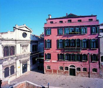 Palazzo Schiavoni 3*