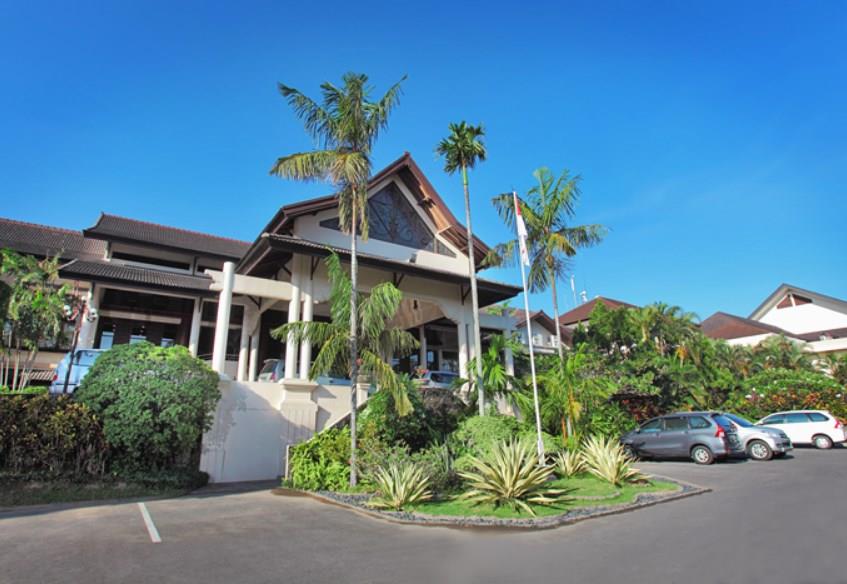 Lombok Raya Hotel 3*