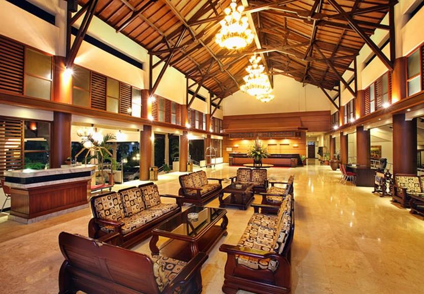 Lombok Raya Hotel 3*