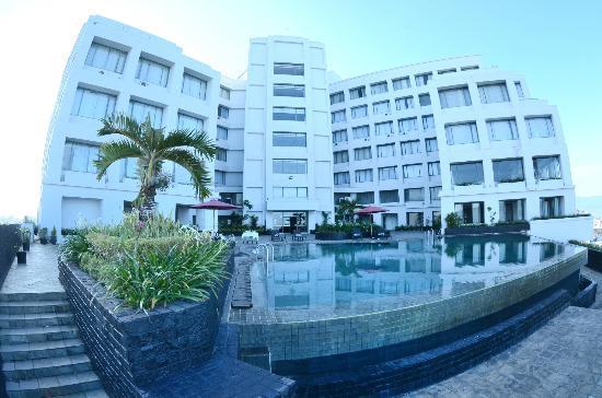Hotel Aryaduta Manado 4*